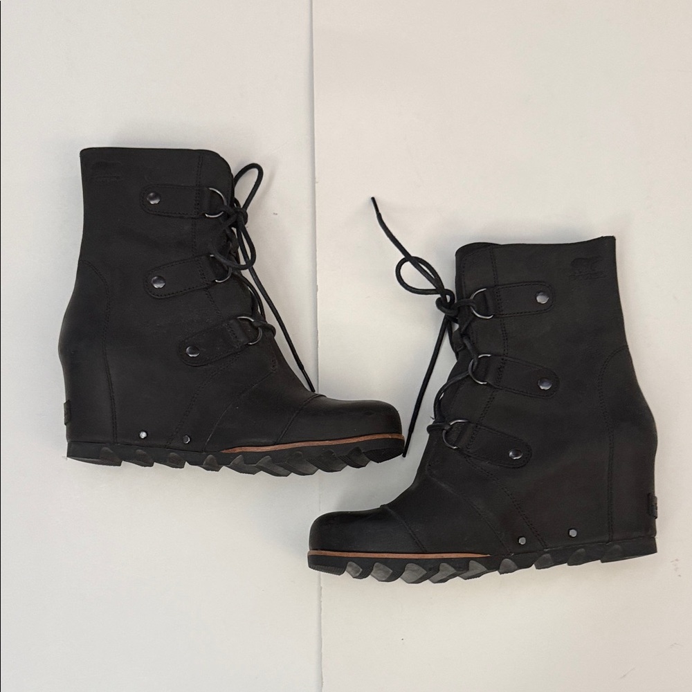 SOREL JOAN OF ARC BLACK LACE UP BOOTS - Picture 2 of 8